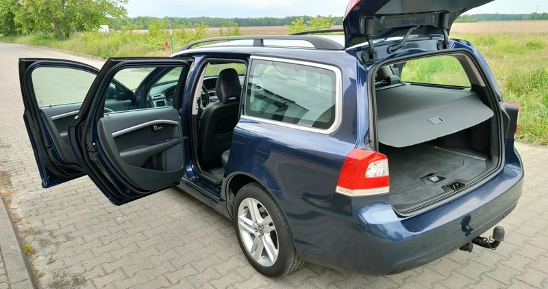 Volvo V70 cena 31300 przebieg: 259000, rok produkcji 2013 z Baranów Sandomierski małe 781